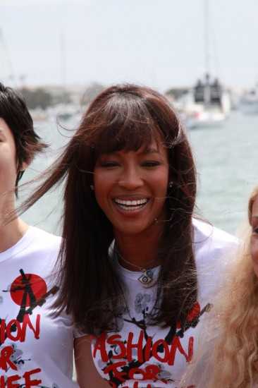 Naomi Campbell-Cannes 2011- Olive Hell le blog du festival de cannes 001