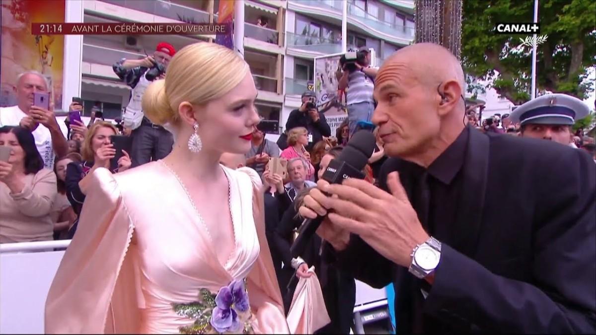 Elle Fanning « Comme à la maison ici » – Cérémonie d’Ouverture Cannes 2019