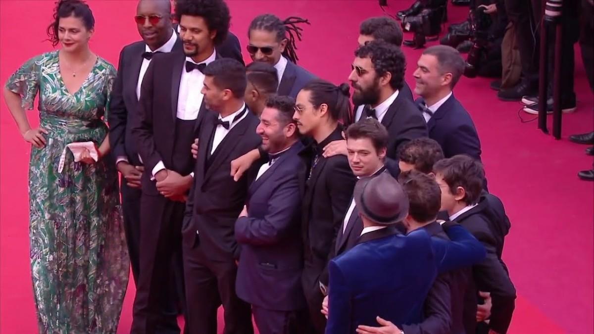 Les membres de Kourtrajmé et leurs proches montent les marches – Cannes 2019