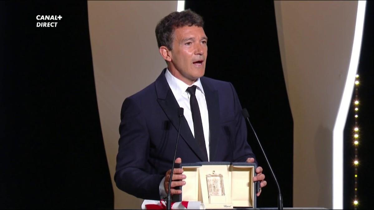 Le prix d’interprétation masculine est remis à Antonio Banderas pour Douleur et gloire – Cannes 2019