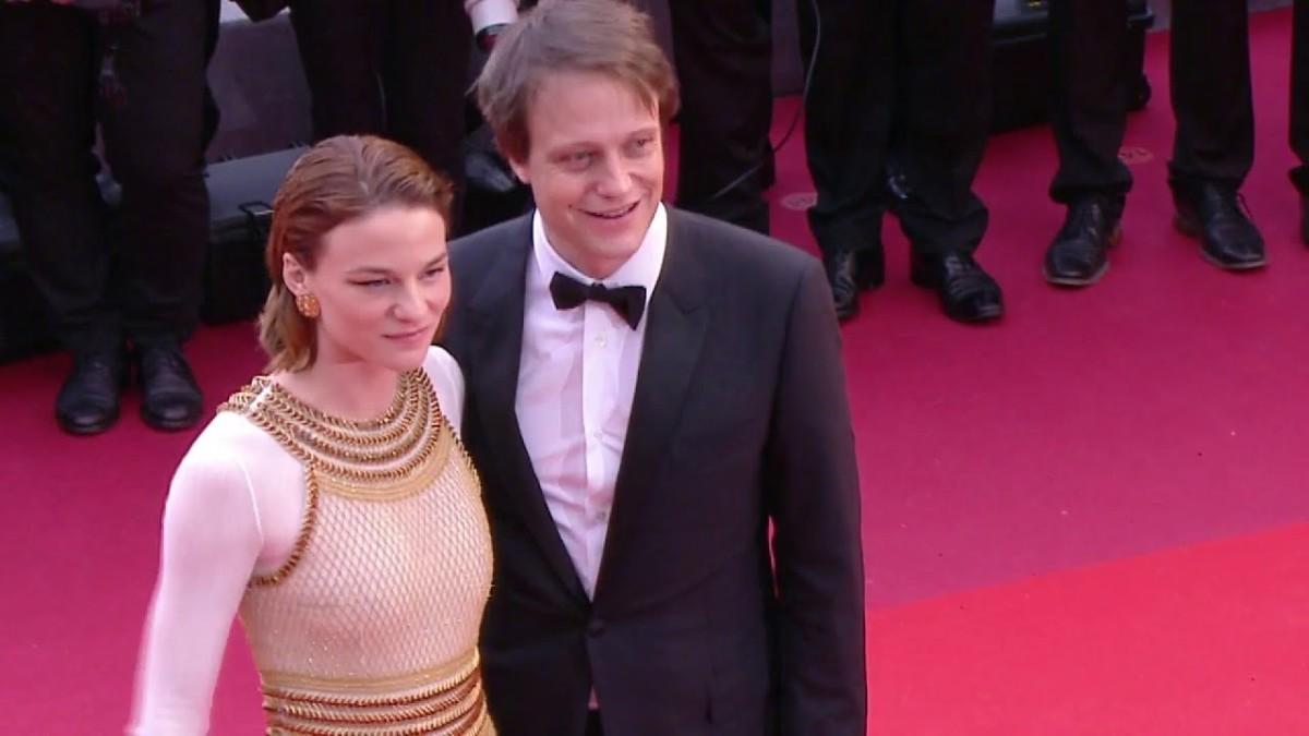 L’équipe du film Une vie cachée de Terrence Malick est sur le tapis rouge – Cannes 2019