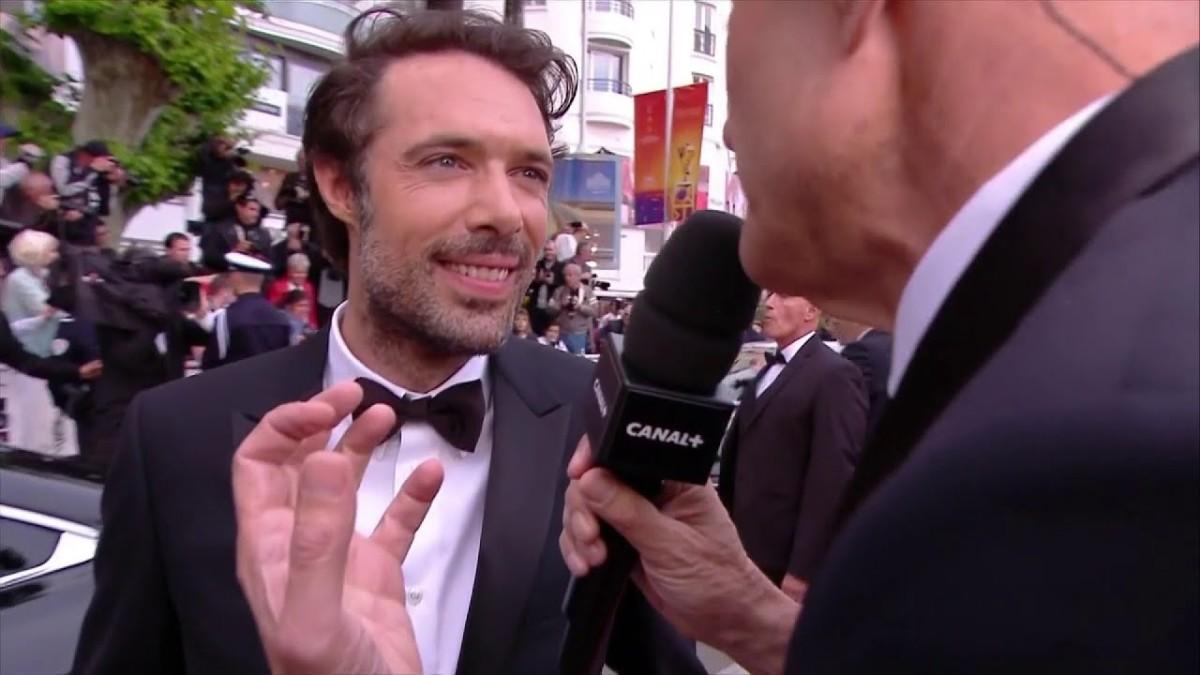 Nicolas Bedos tendu avant sa toute première montée des marches – Cannes 2019