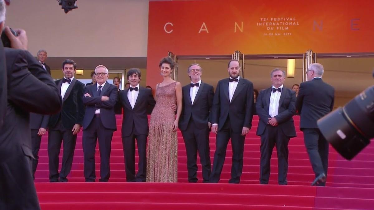 Marco Bellochio et l’équipe du Traître montent les marches sur un air l’opéra – Cannes 2019