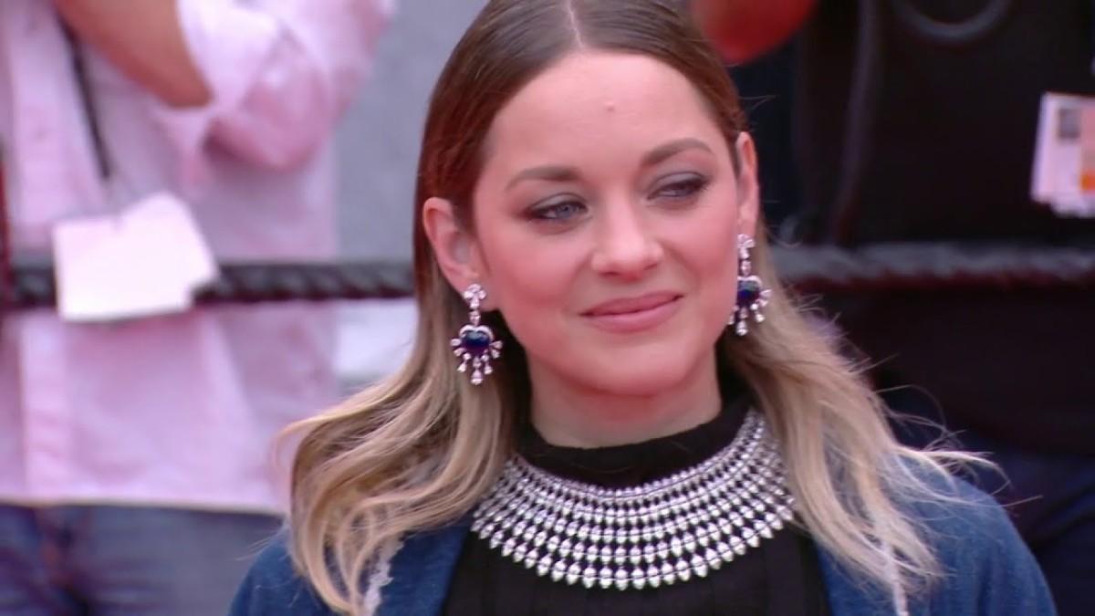 Marion Cotillard sur le tapis rouge – Cannes 2019