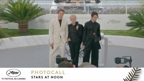 STARS AT NOON – PHOTOCALL – EV – CANNES 2022