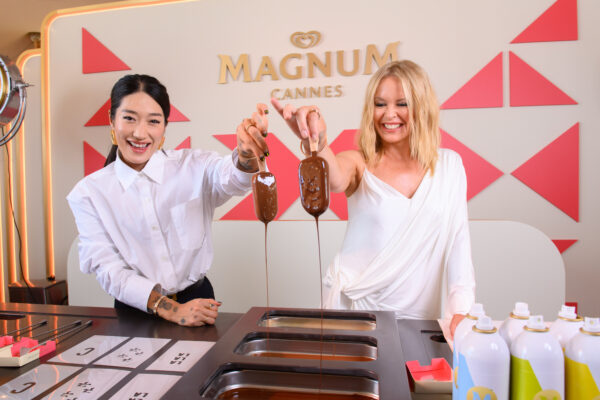 KYLIE MINOGUE ET PEGGY GOU Remix Music & Glaces : Plage MAGNUM