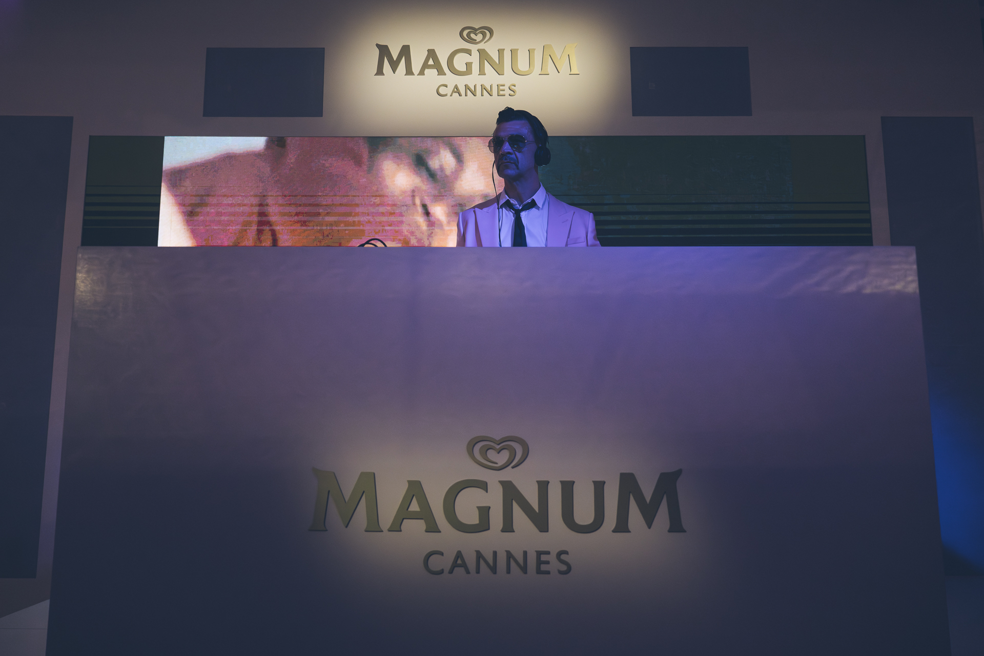 L’équipe du film Àma Gloria ouvre une quinzaine de plaisir sur la Plage Magnum® à Cannes - Blog de Cannes