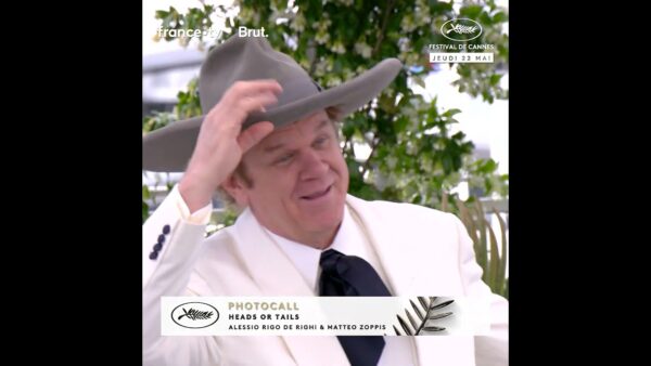 Move de cowboy, style de cowboy : John C.Reilly au photocall de Cannes 2025 !