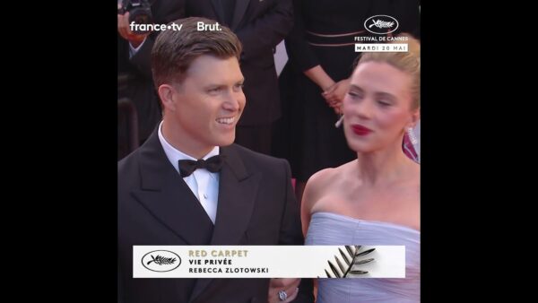 Scarlette Johansson rejoint son compagnon sur le red carpet à toute    vitesse !