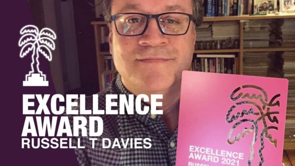 Russell T Davies reçoit l’Excellence Award 2021 – CANNESERIES