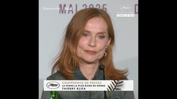 Un amusant malentendu lors de la conférence de presse du film « La femme la plus riche du monde » !