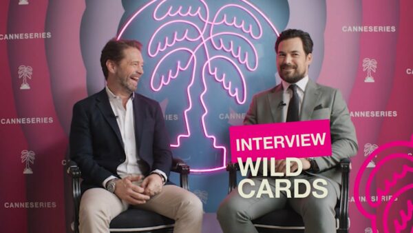 « Vanessa Morgan est une voleuse ! » Giacomo Gianniotti et Jason Priestley parlent de Wild Cards
