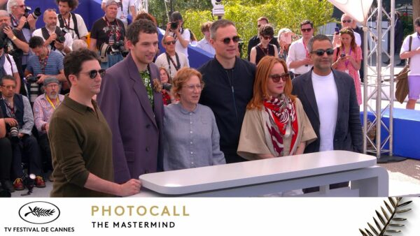 THE MASTERMIND – Photocall – VO – Cannes 2025