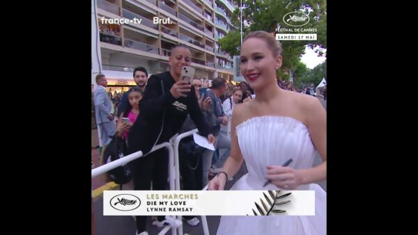 La sublime Jennifer Lawrence au près de ses fans lors du Festival de Cannes 2025 !