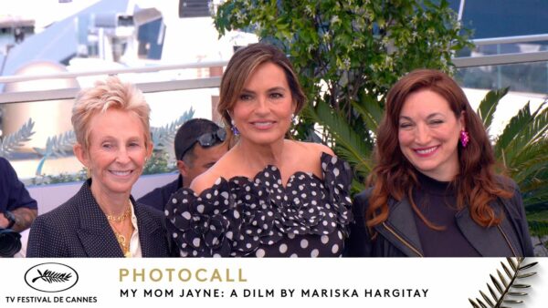 MY MOM JAYNE – Photocall – VO – Cannes 2025