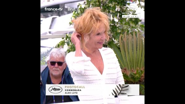 Clémentine Célarié, magnifique et élégante, au photocall de Cannes 2025 !