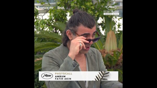 Le célèbre réalisateur du film « Amrum », Fatih Akin, sous les projecteurs au Festival de Cannes !
