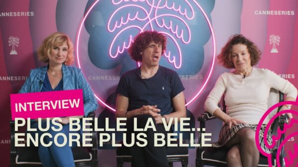 L’équipe de PBLV… encore plus belle nous livre une version bien à eux du générique de la série