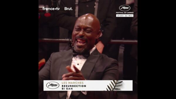 L’acteur Jimmy Jean-Louis prend la pause sur le red carpet du Festival De Cannes 2025 !