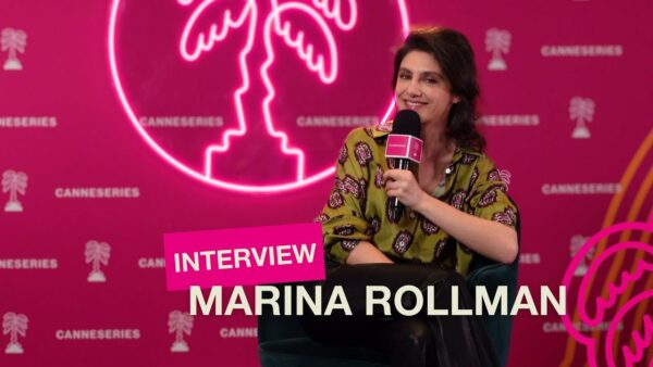 L’humour en série de MARINA ROLLMAN – Interview