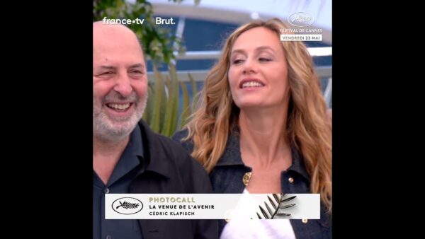 La grande et magnifique équipe du film « La Venue De L’Avenir » au photocall à Cannes 2025 !