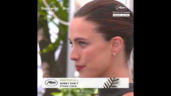 Présence solaire et regard intense : Margaret Qualley fascine au photocall de Cannes 2025 !