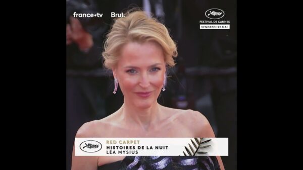 L&rsquo;élégance de Gillian Anderson sur le tapis rouge !