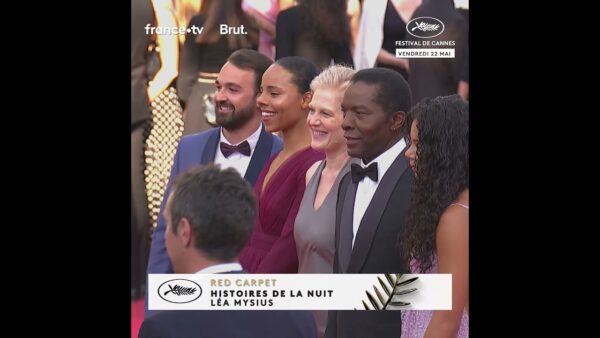 Isaach DE BANKOLÉ entouré de sa famille se rend à la projection d&rsquo;HISTOIRES DE LA NUIT