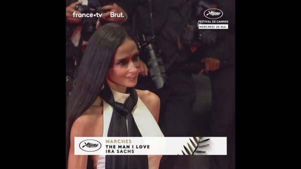 DEMI MOORE éclatante sur les marches du festival !