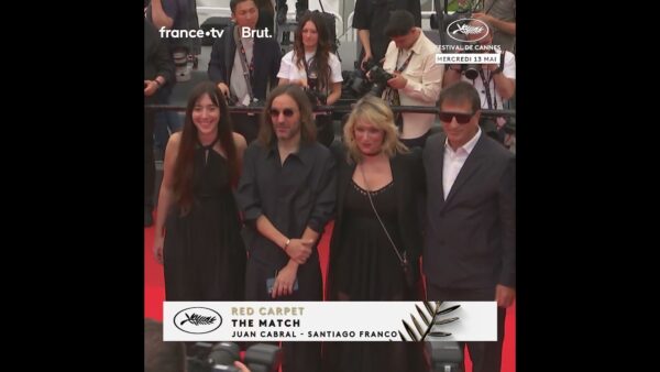 Le duo de réalisateurs Juan Cabral et Santiago Franco montent les marches pour le film THE MATCH