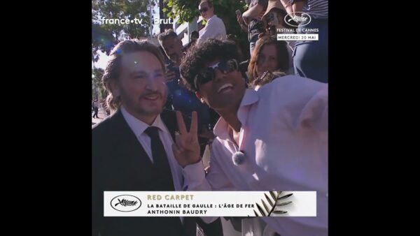 Benoît Magimel profite du tapis rouge pour saluer ses admirateurs !
