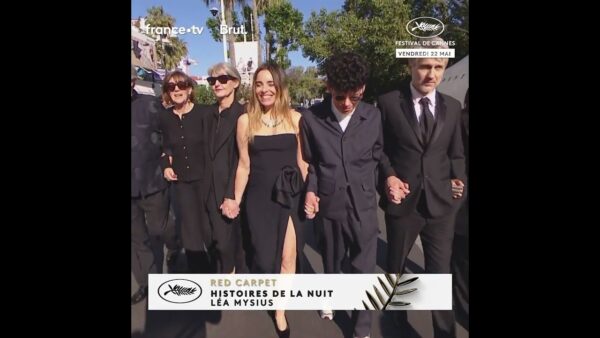 L’arrivée soudée de l’équipe du film ULYSSE sur les marches du festival !