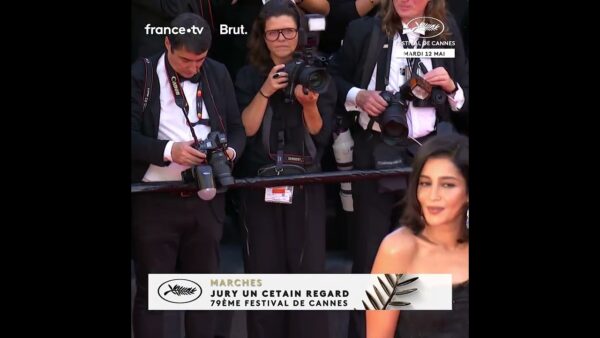 Leïla Bekhti accompagnée du jury « Un certain regard » fait son entrée à Cannes !