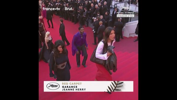 Colman Domingo rayonnant lors de sa montée des marches !