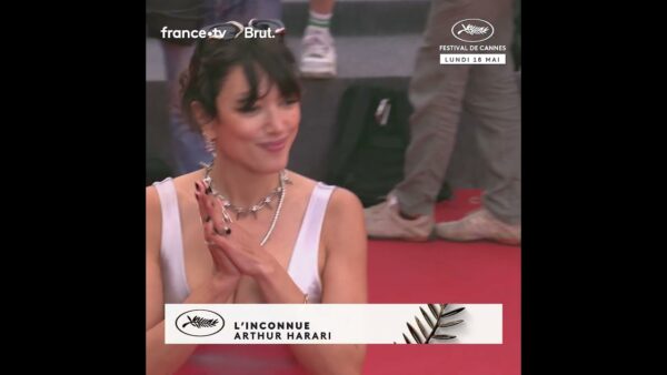 Les flashs crépitent pour l&rsquo;actrice Vanessa Guide à Cannes !